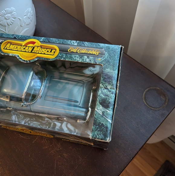 Collectors American Muscle model car - Picture 2 of 5